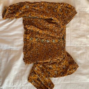 floral scrunch long sleeve button crop top